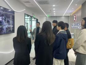 中城远大超充站 一秒一公里 一杯咖啡 满电出发