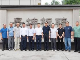 百年非遗守匠心 领导视察启新程——景坤板鸭以传承创新擦亮山东好品名片