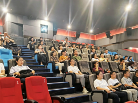 观影片悟初心 守和平担使命——广州黄埔区黄埔街道组织国防教育观影活动
