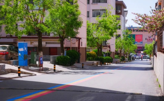 【缤纷社区】东苑社区:老小区画“新妆”,“彩虹路”串联邻里乡亲