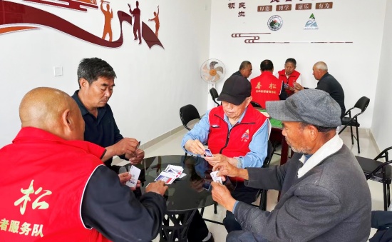 “牵手夕阳红 温暖老人心” ｜历山街道庆“五一”志愿服务活动走进民生综合体