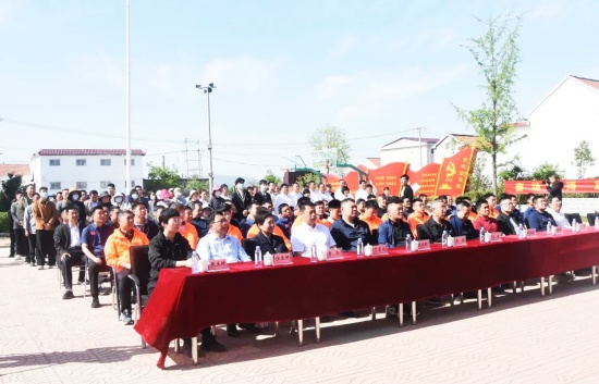 山东沂源悦庄镇:“山东˙沂源红”农民篮球队再出征 待凯旋!