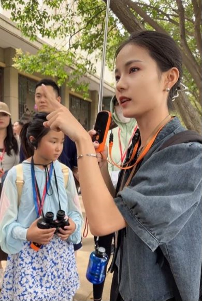 【路通社】鹤霖访谈录:新生代中国导游王钰(西安导游芥末)在历史与时代之间 讲述中华民族的故事