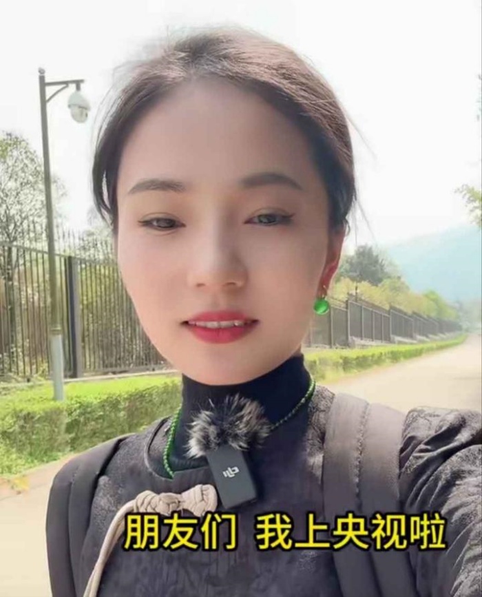 【路通社】鹤霖访谈录:新生代中国导游王钰(西安导游芥末)在历史与时代之间 讲述中华民族的故事