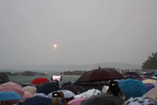 “巴中友谊超越了边界,到达了太空”