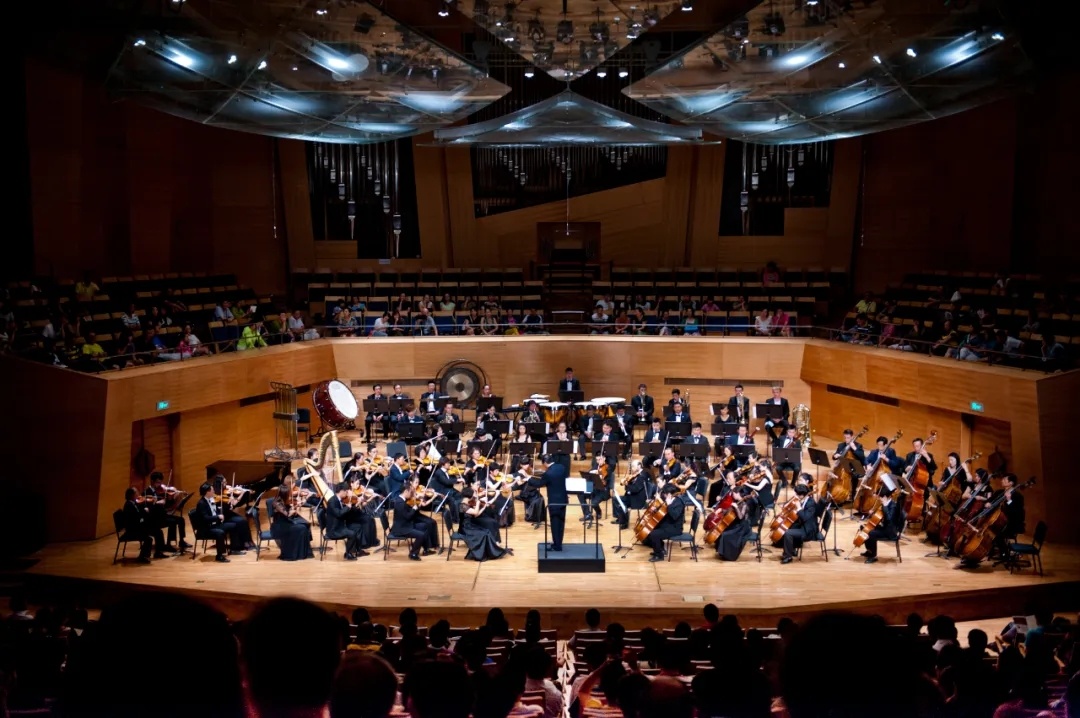 【文化新闻】城市与音乐人之间的相互滋养——大连城市国际交响乐团成立十五周年回眸