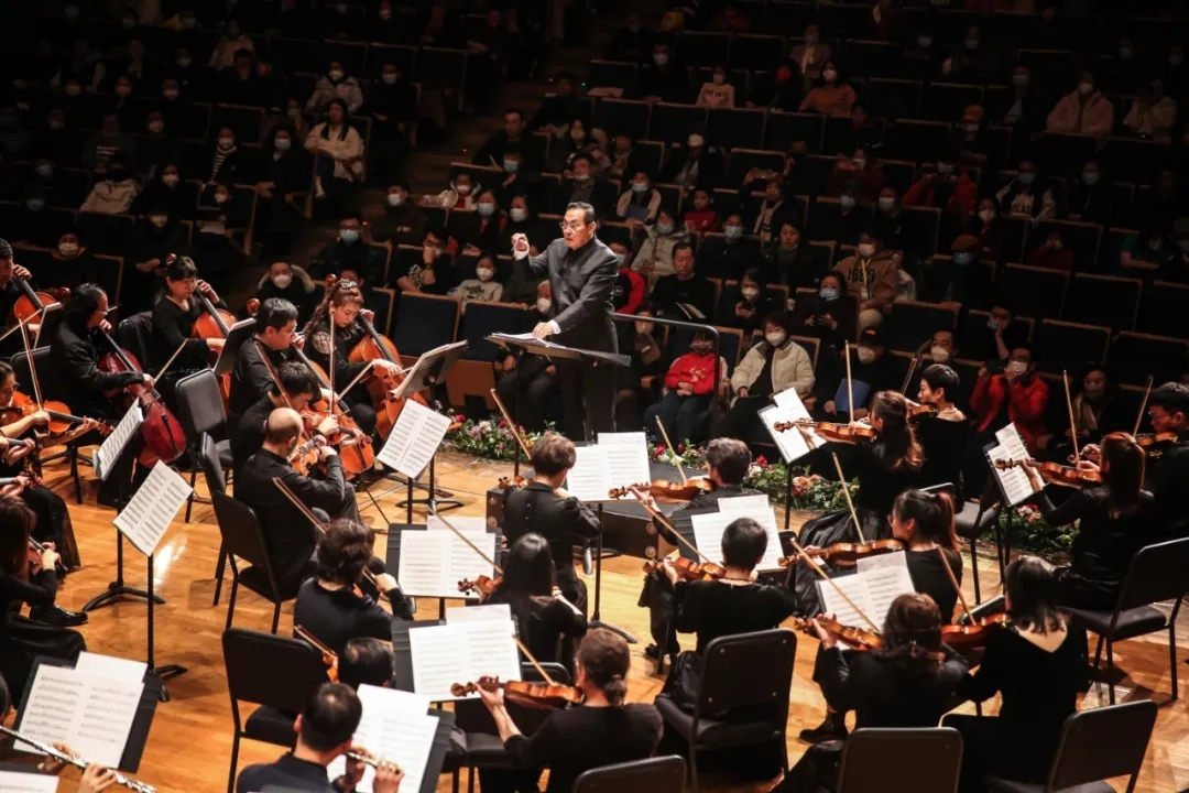 【文化新闻】城市与音乐人之间的相互滋养——大连城市国际交响乐团成立十五周年回眸