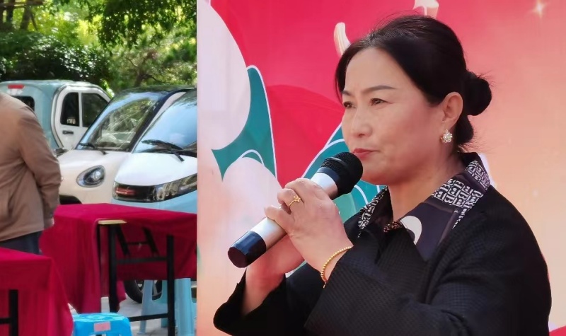 盛世华诞 举国同庆 邯郸翡翠华庭社区举办国庆文艺演出