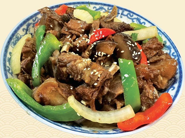 多伦多椰岛海南鸡饭店推出“文昌糟粕醋火锅”