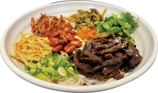 多伦多椰岛海南鸡饭店推出“文昌糟粕醋火锅”