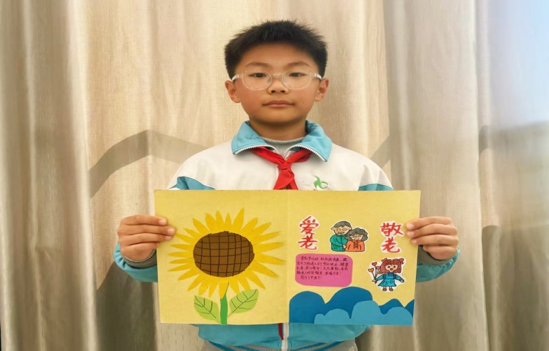 “稚心暖重阳 敬老传美德” ——山东省枣庄市立新小学东校开展重阳节主题系列活动