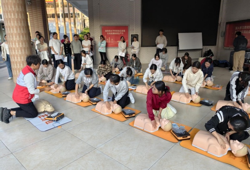 广东开放大学（广东理工职业学院）红十字初级救护员第三、第四期培训班圆满完成