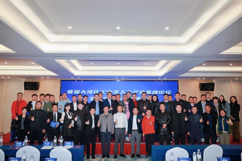 掘金万亿级赛道，英杰达防爆无人车新品全球首发引领行业升级