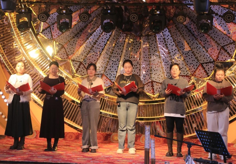 马跃新程 聚力同行 嘉峪关华谊公司举行年度盛典