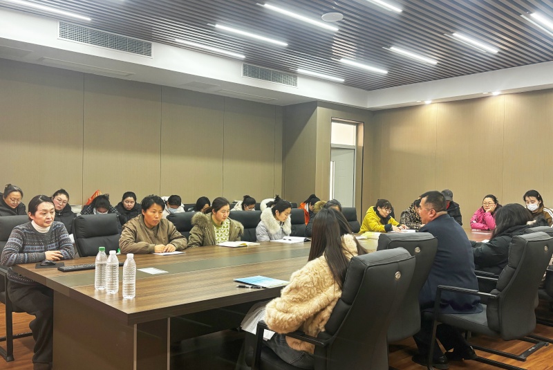 减压赋能  蓄力前行 ——山东省枣庄市立新小学东校区开展班主任团建活动