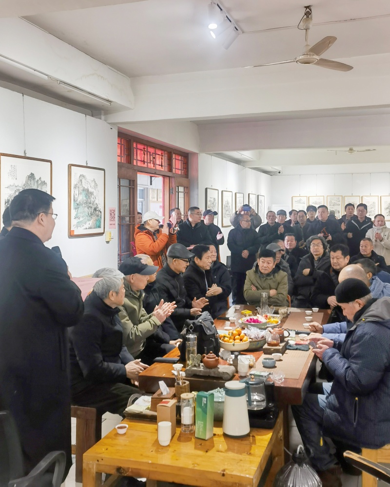观山问道 墨韵化境——顾原“见山第二回”[观山集]顾原山水画展启幕，呈现近百幅佳作