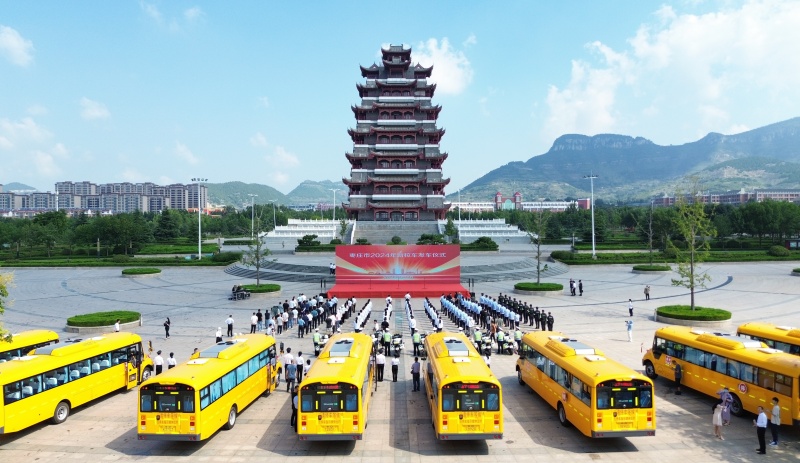 开学啦！枣庄163辆校车护航万余名学子平安到校