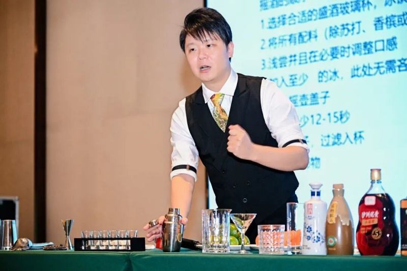 2026国家级黄酒评酒委员年会聚焦新潮饮，黄酒中式鸡尾酒调酒师培训班同期开班