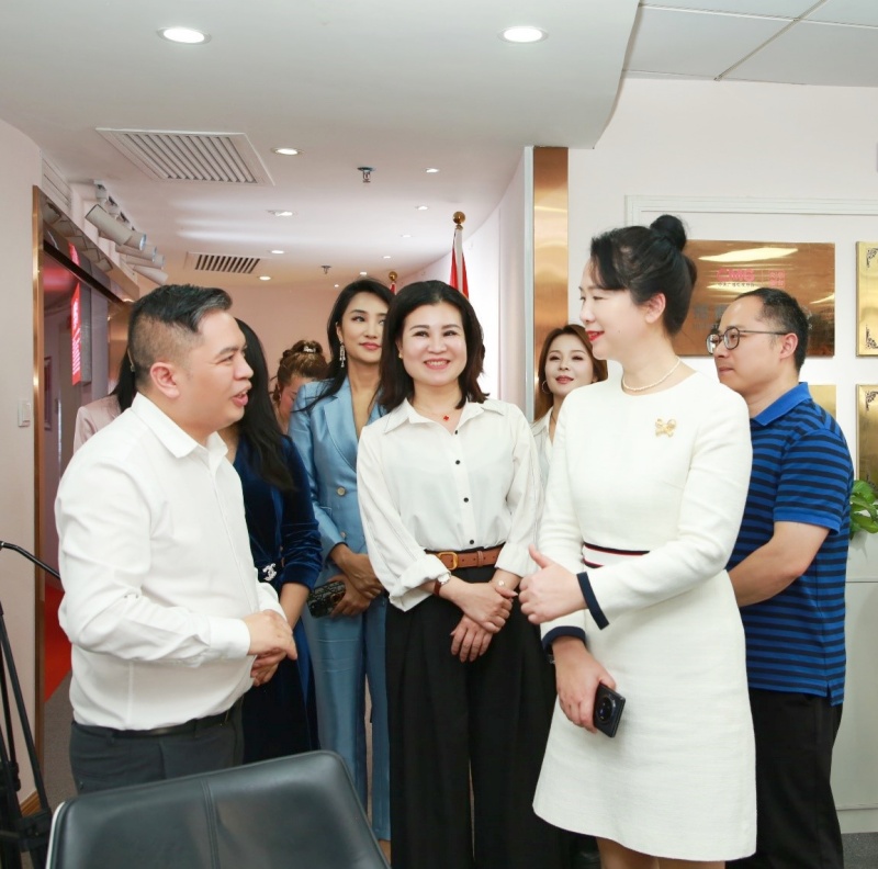 九江市驻广东办、九江庐山市政府代表赴粤参访中国女创运营中心