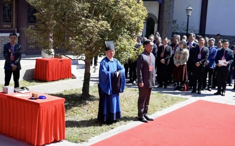 枣庄市孔子后裔联谊会赴曲阜参加纪念孔子诞辰2577年系列活动