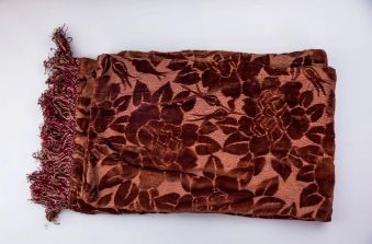 「刘凤珍」红旗下的故事 | 一生的温暖——记刘力贞妈妈的披肩