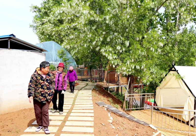 百果飘香迎宾客 辘轳井农庄休闲游乐项目正式启动