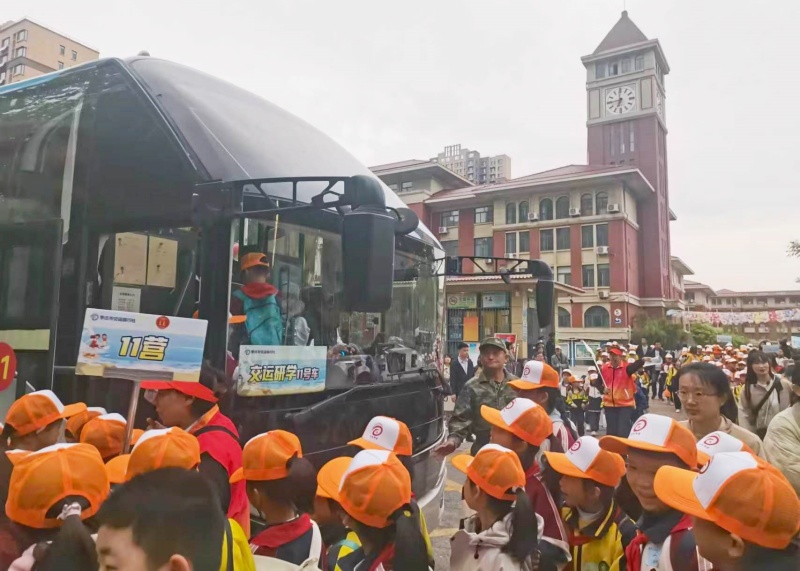 行走的课堂，最美的遇见 ——枣庄交运旅行社组织800余名师生赴日照研学