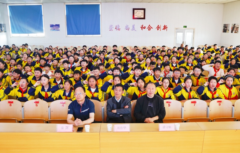 学礼仪·润童心｜峄城区实验小学开展公益文明礼仪课堂活动