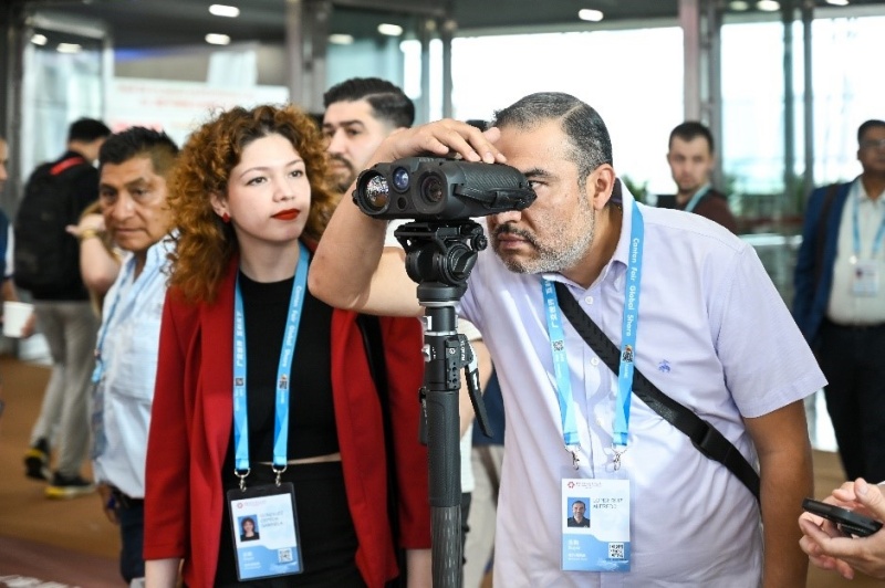 成至智能：系留照明、地面安防设备亮相广交会｜获全球采购商热捧