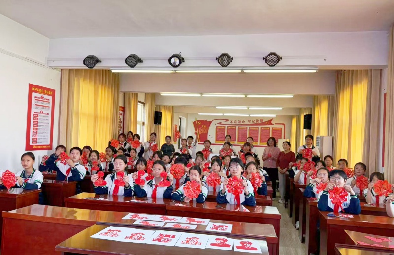 洛阳市孟津区第一实验小学开展非遗剪纸进校园专项传承活动