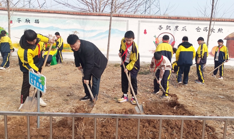 二十六载守乡村 初心如磐育桃李 ——记山东省枣庄市市中区税郭镇安城九年一贯制学校校长王庆前