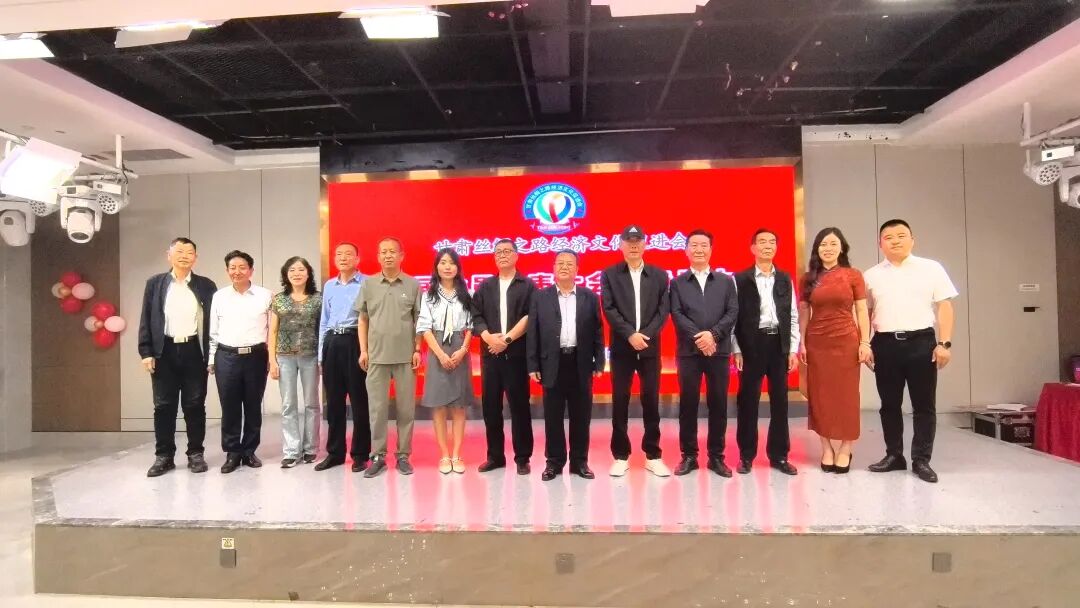 侯鹏同志任甘肃丝绸之路经济文化促进会会长