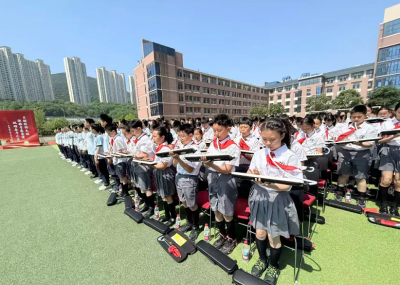 青春为中国式现代化挺膺担当｜明星小学学子亮相中山区示范性入团仪式 少年风采惊艳全场