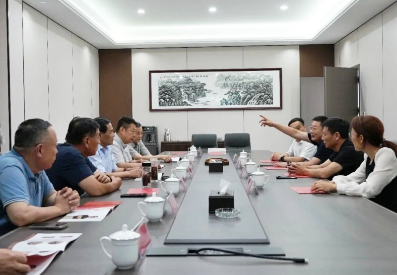 百年非遗守匠心 领导视察启新程——景坤板鸭以传承创新擦亮山东好品名片