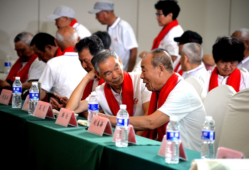 六十风雨兼程  一甲子岁月流芳 纪念参加中国人民解放军生产建设兵团 农建11师60周年庆典大会在薛城隆重举行
