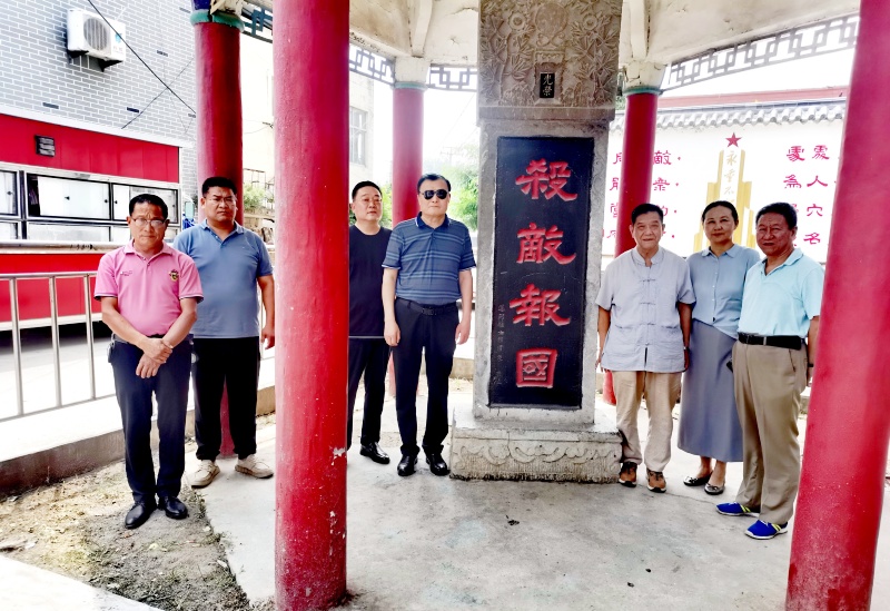 运河支队红色宣讲团到瑞琴艺术馆参观考察
