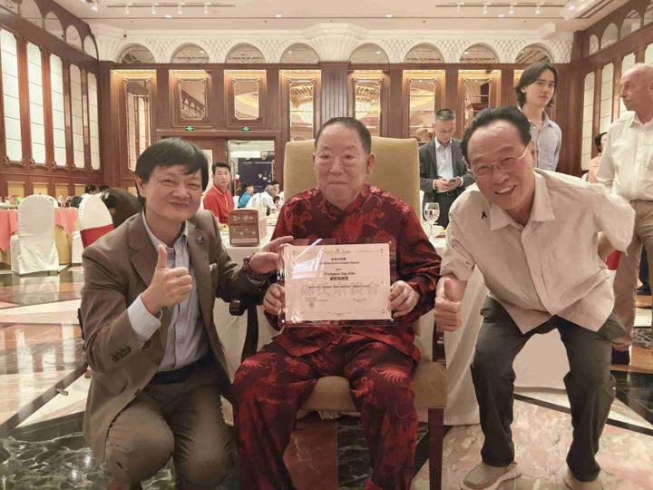 邹伦伦博士古筝音乐全球巡演《故乡之旅·古筝新篇》首站大连演出获得巨大成功！
