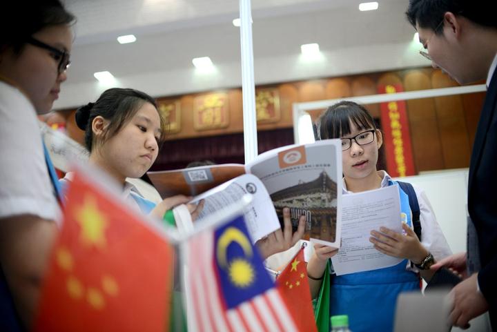 【海归之声】中国留学生在出海之路上绽放自信与职业生涯新未来