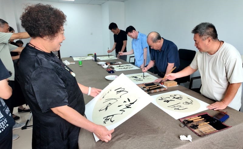 翰墨庆国庆 书画贺中秋 ——枣庄高新区新联会举办主题艺术笔会